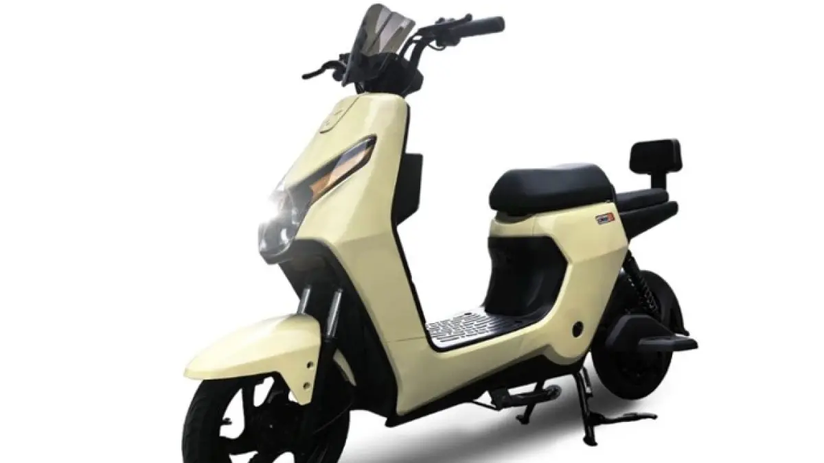 motor listrik Uwinfly T90 hadir dengan fitur smart keyless, reverse mode, cruise control, dan fast charging canggih untuk mobilitas modern.