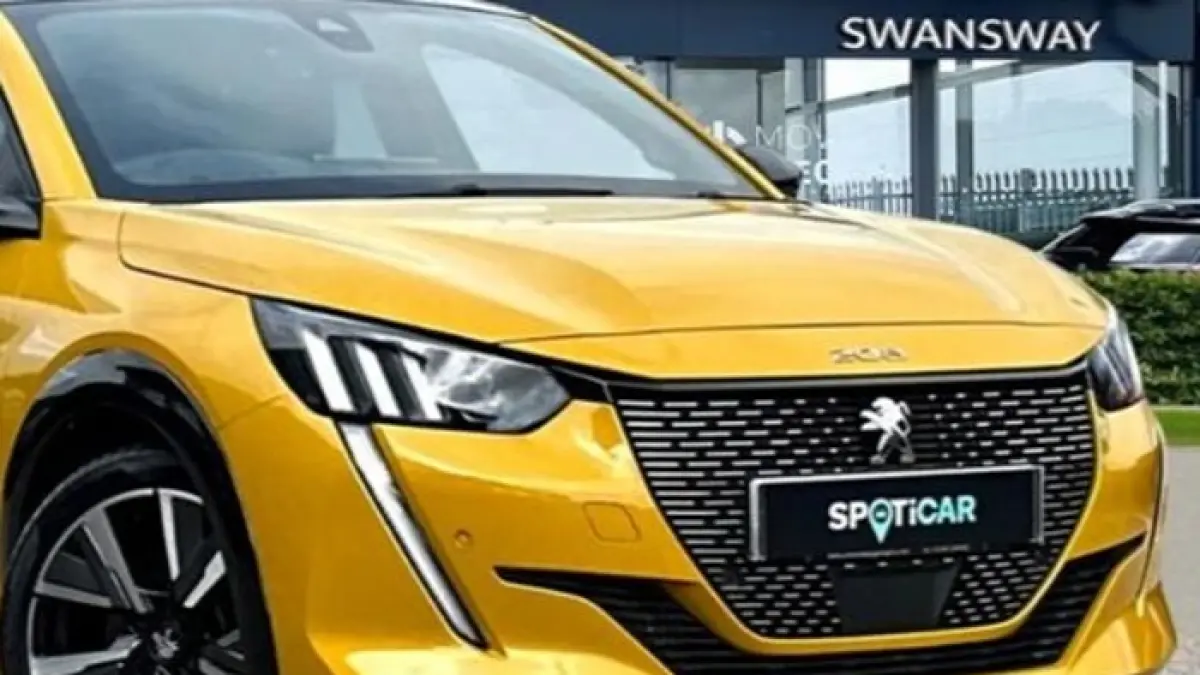 Peugeot 5008 Allure hadir sebagai SUV Eropa mewah dengan fitur premium dan harga menarik. Cocok lawan Fortuner-Pajero. (Pinterest)