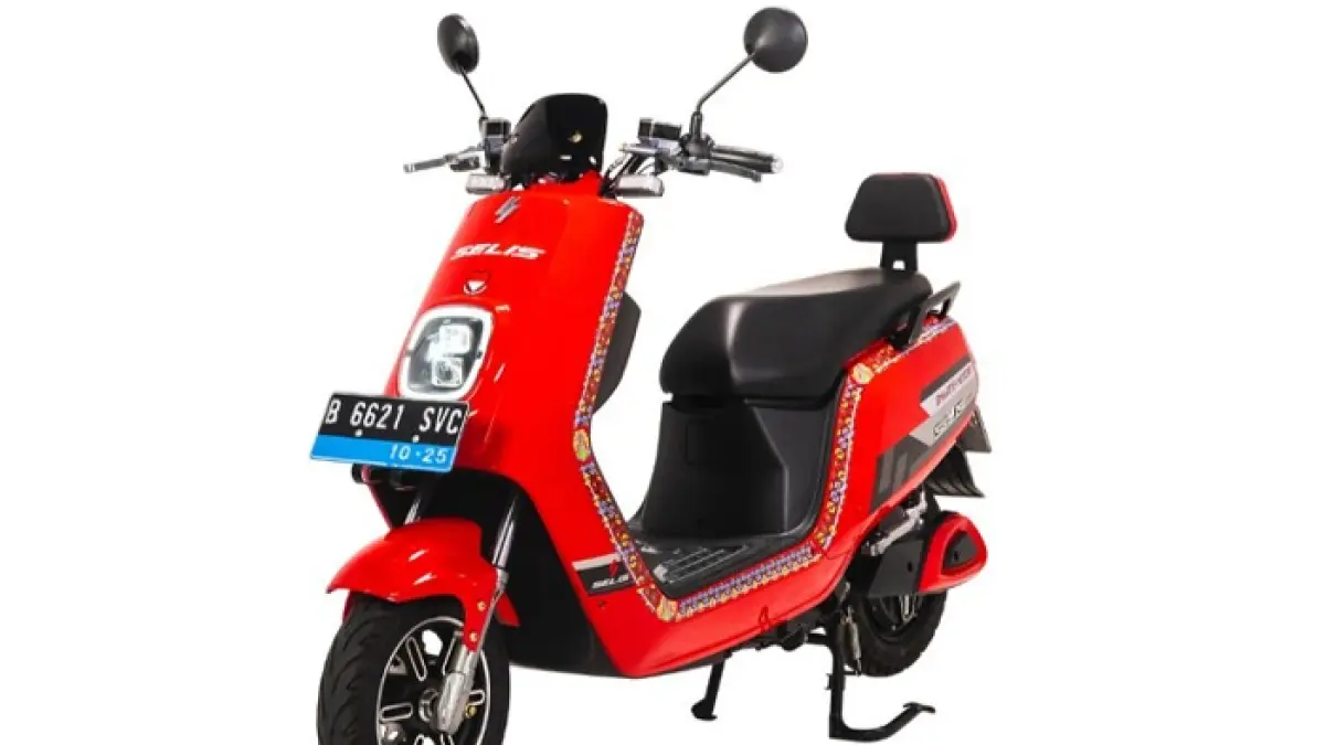 Selis IMX motor listrik hadir dengan 4 varian baterai hingga 230 km, fitur lengkap, dan desain sporty kompak.