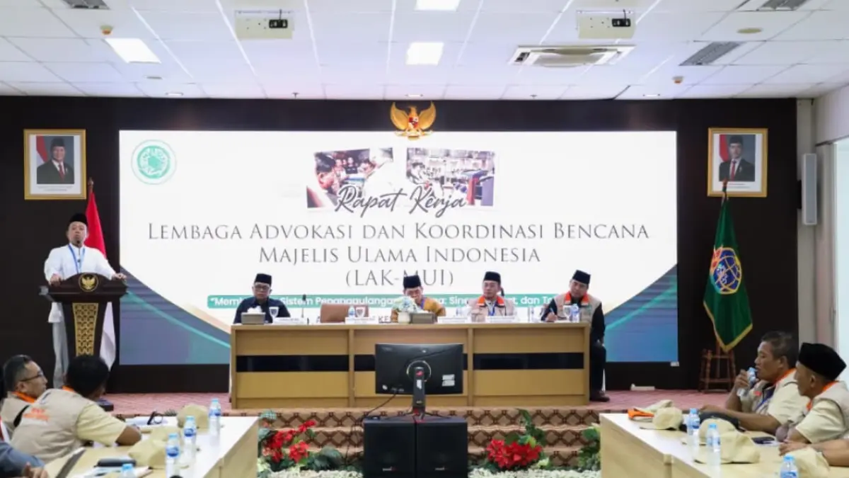 Menteri ATR Nusron Wahid tekankan keseimbangan sistem penanggulangan bencana dan pelatihan SDM dalam Raker MUI di Cikeas.