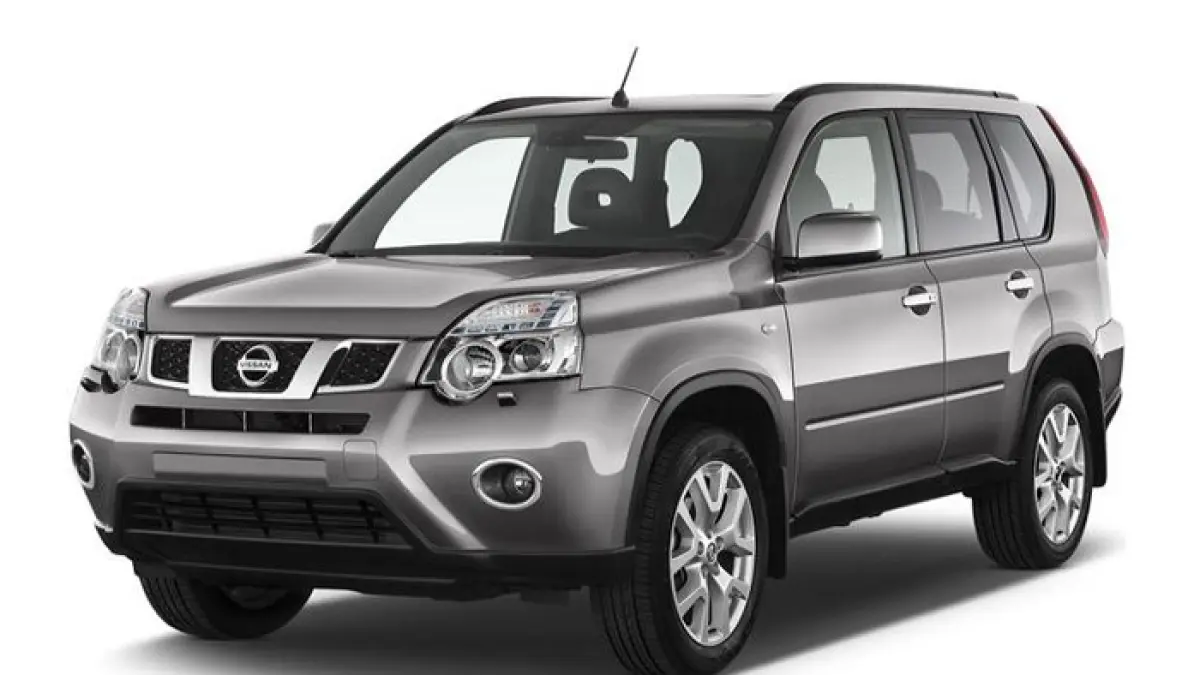 Nissan X-Trail T30 2005 bekas masih jadi SUV favorit berkat mesin 2.500 cc, kabin lega, dan harga mulai Rp70 jutaan. (Pinterest) 
