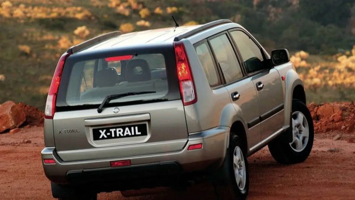 Nissan X-Trail T30 bekas masih diburu berkat kenyamanan, mesin 2.500 cc bertenaga, dan harga mulai Rp60 jutaan. (Pinterest) 