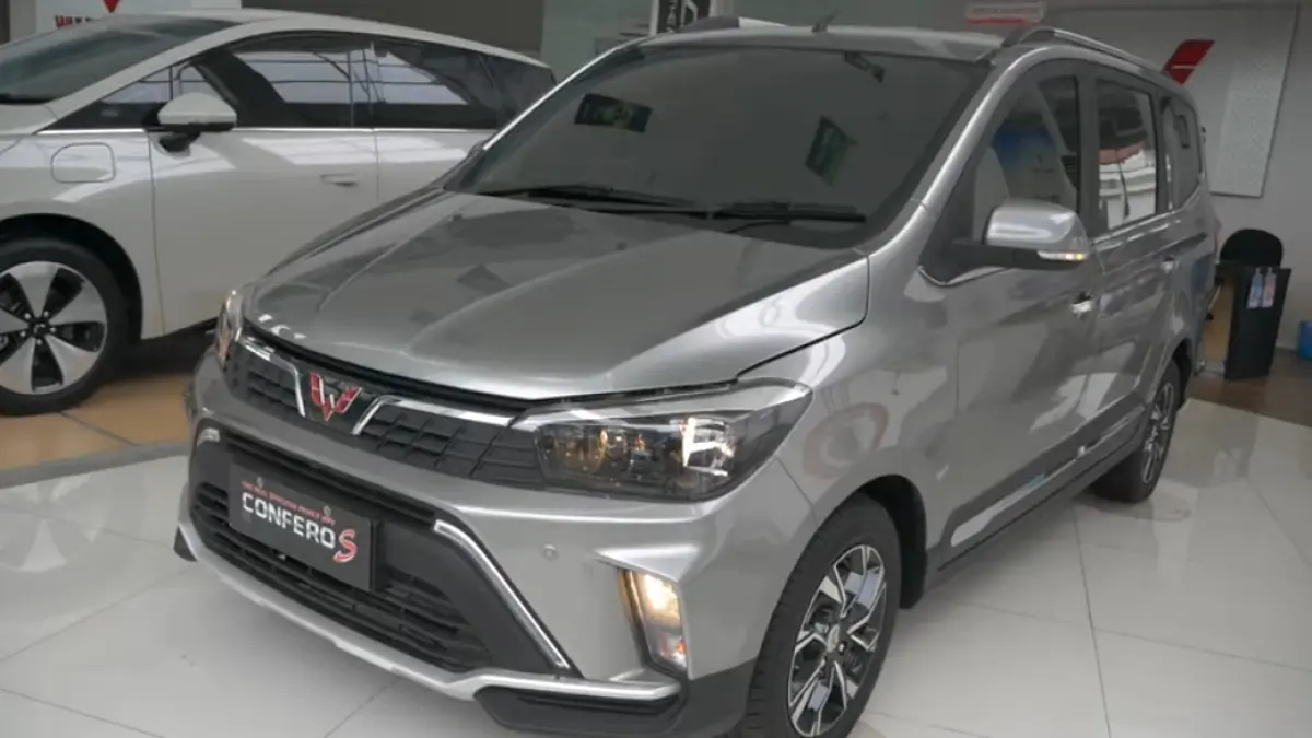 Wuling Confero S Lux Plus hadir sebagai MPV captain seat termurah dengan fitur mewah dan harga di bawah Rp250 juta.
(screenshot youtube)