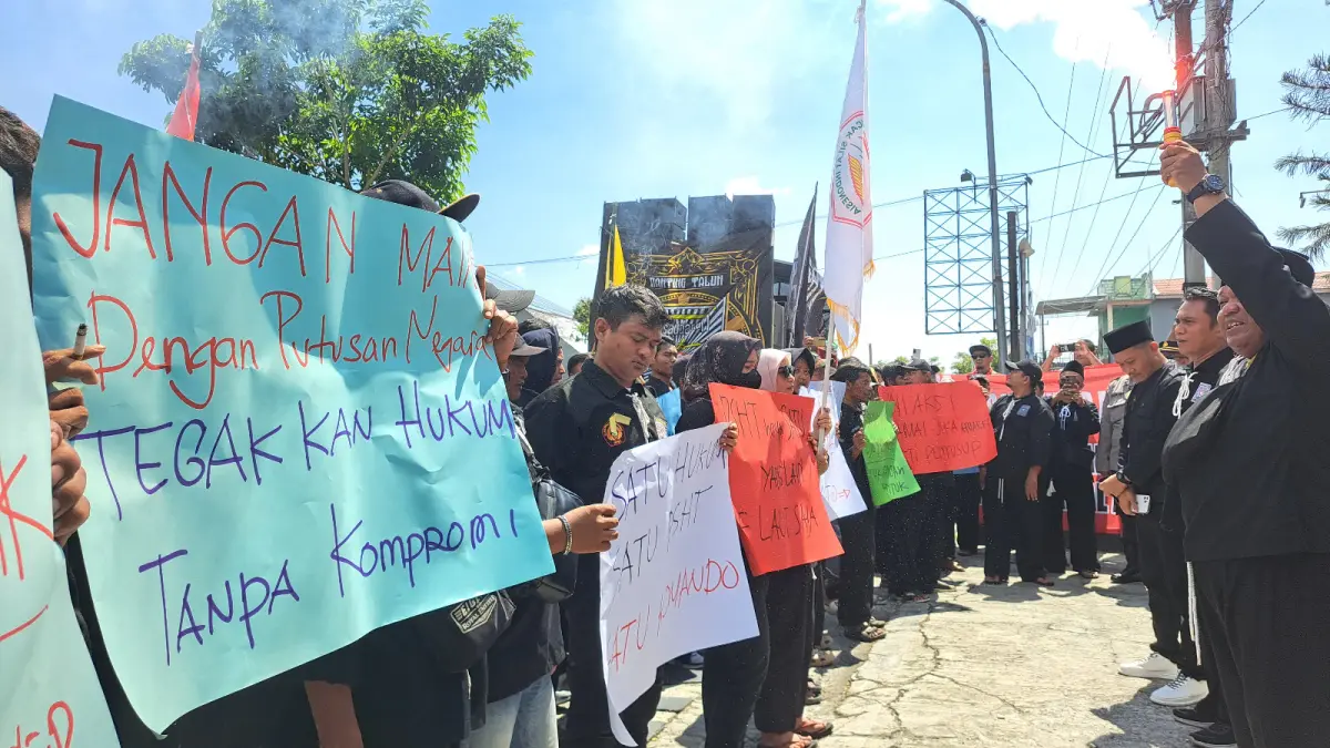 Geruduk Dewan, Minta Kejelasan Dualisme - Pengurus PSHT Capek Kendalikan Anggota