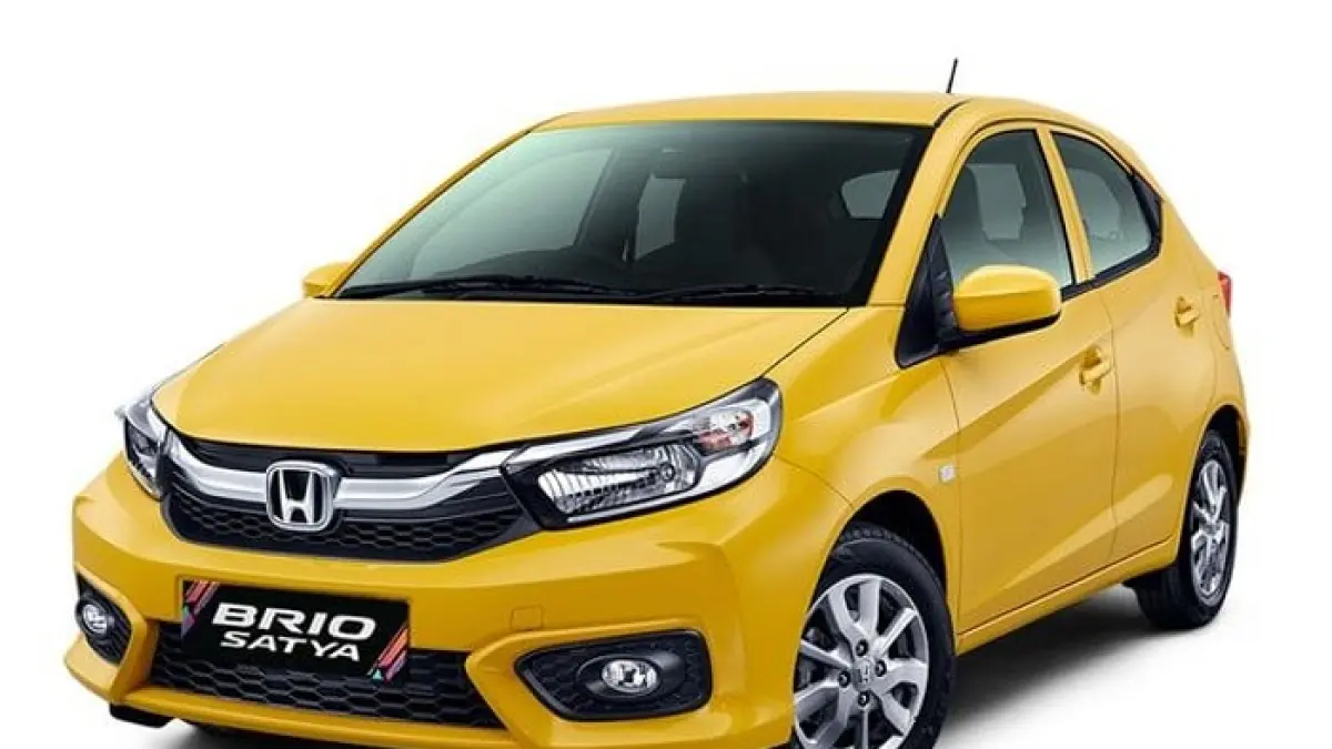 Honda Brio 2026 diprediksi hadir lebih sporty dengan fitur Honda Sensing, interior modern, dan opsi mesin hybrid ringan.(Gemini AI)