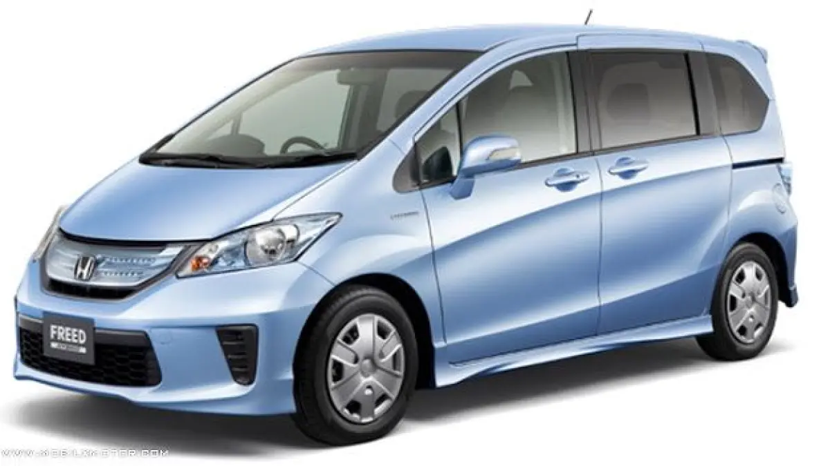 Honda Freed PSD 2013 bekas dijual Rp178 juta, MPV semi Alphard dengan pintu sliding elektrik masih jadi incaran.
