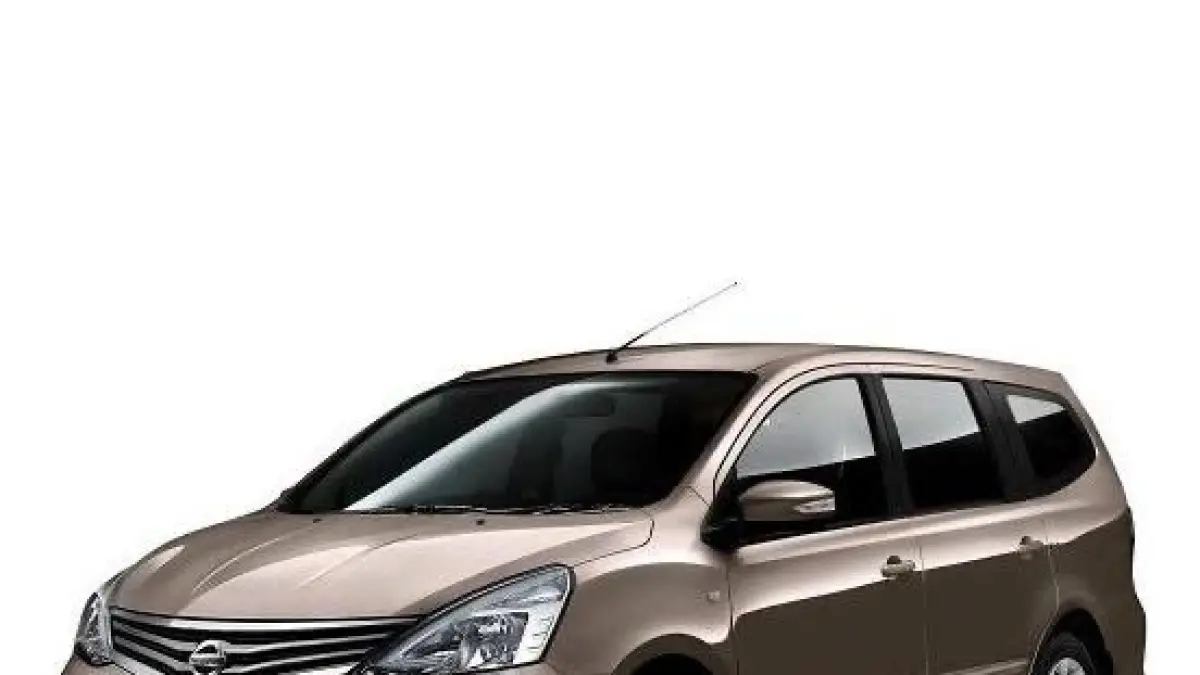 Nissan Grand Livina SV Manual 2012 Bekas Rp89 Jutaan dijual kondisi mulus, mesin sehat, cocok mobil keluarga murah.