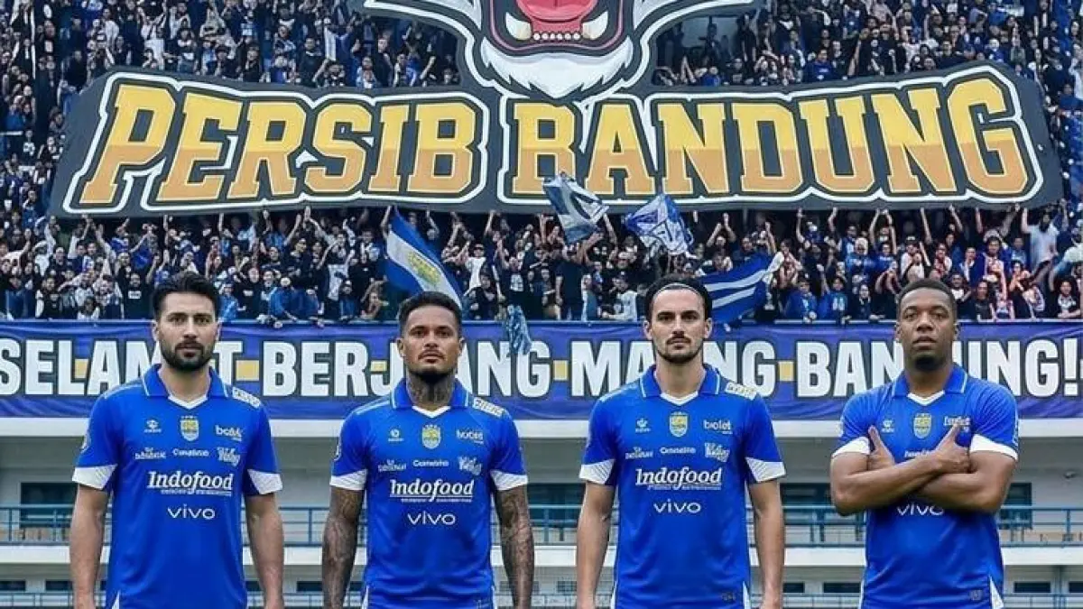 Rumor Transfer Persib Bandung Makin Panas, Federico Barba Dikabarkan Hengkang, Bojan Hodak Siapkan Bek dan Striker Baru (Pinterest)