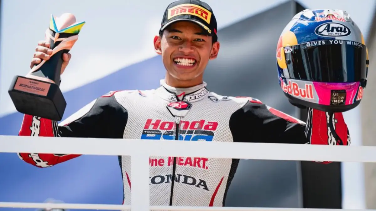 Veda Ega Pratama Moto3 Prancis 2026 raih podium di Le Mans, bikin rival Eropa terkejut dan Indonesia bangga di ajang Moto3.