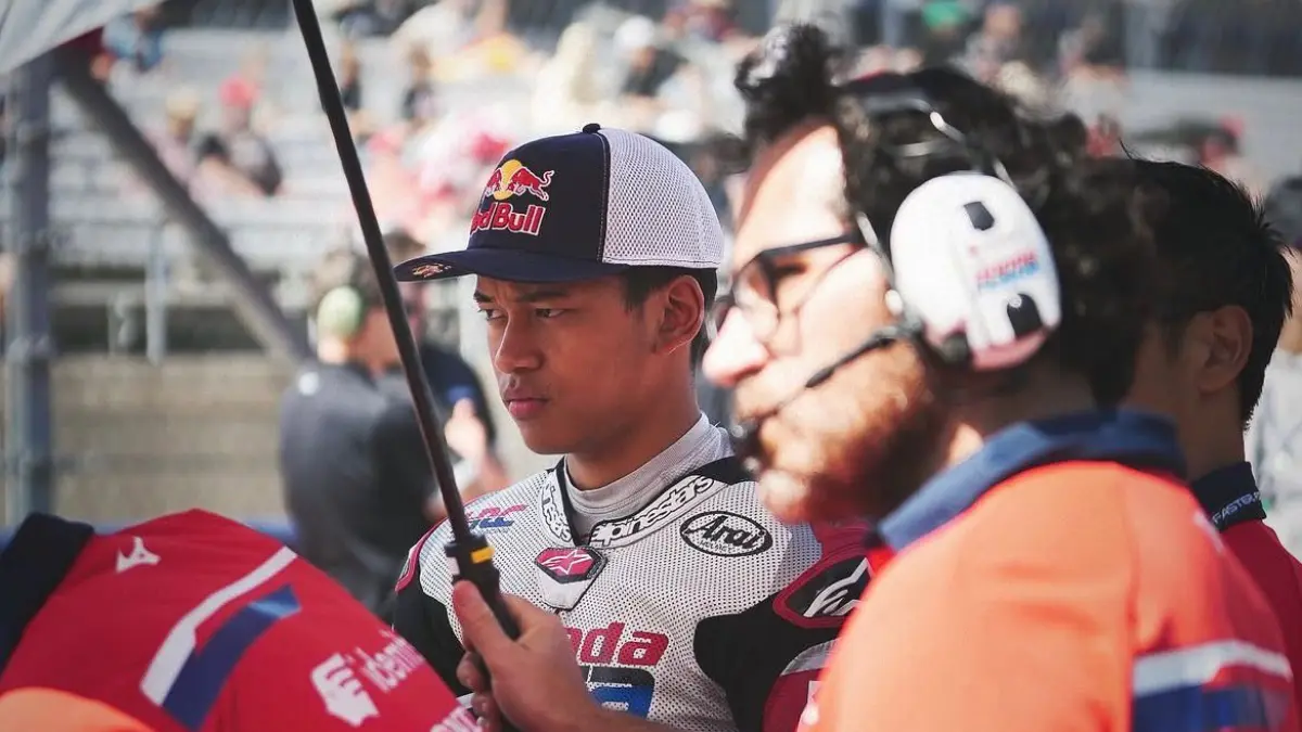 Veda Ega Pratama Moto3 Prancis 2026 siap gegerkan Le Mans usai tampil impresif sebagai rookie terbaik Moto3.