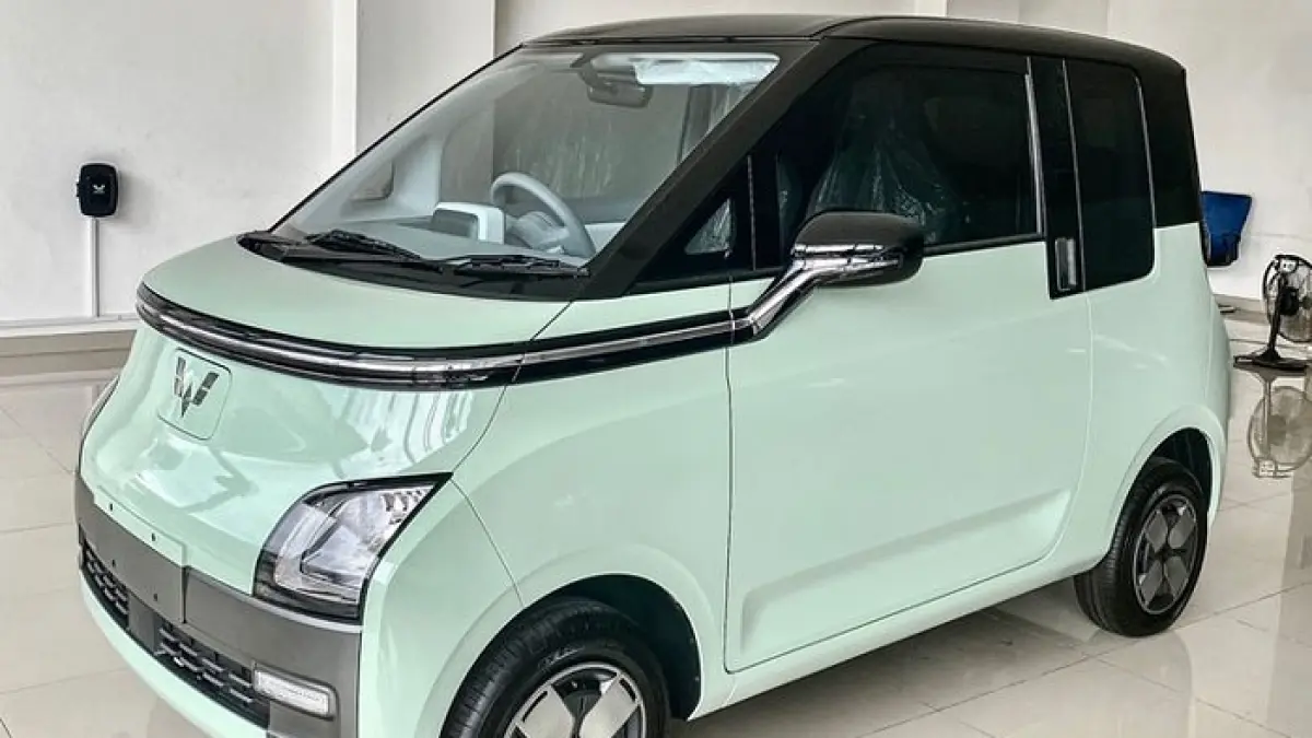 Wuling Air EV 2025 hadir dengan DP suka-suka, cicilan ringan, dan jarak tempuh hingga 300 km untuk mobilitas harian.(Gemini AI)