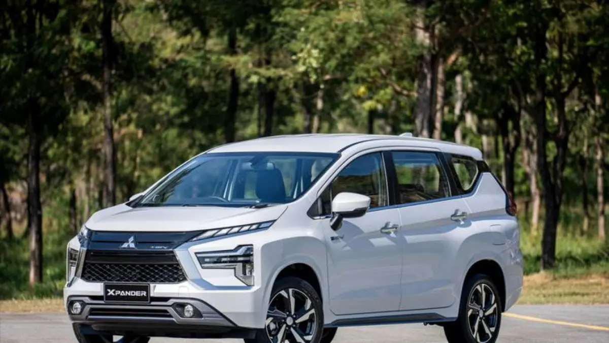 Kelebihan dan kelemahan Mitsubishi Xpander facelift terungkap. Kabin nyaman, desain gagah, tapi fitur safety disorot.