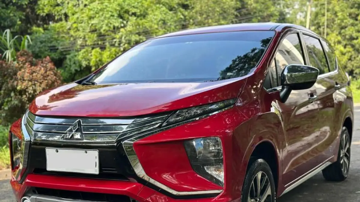 Mitsubishi Xpander mulai kehilangan popularitas. Penjualan turun, desain dianggap membosankan, kalah saing mobil baru.
