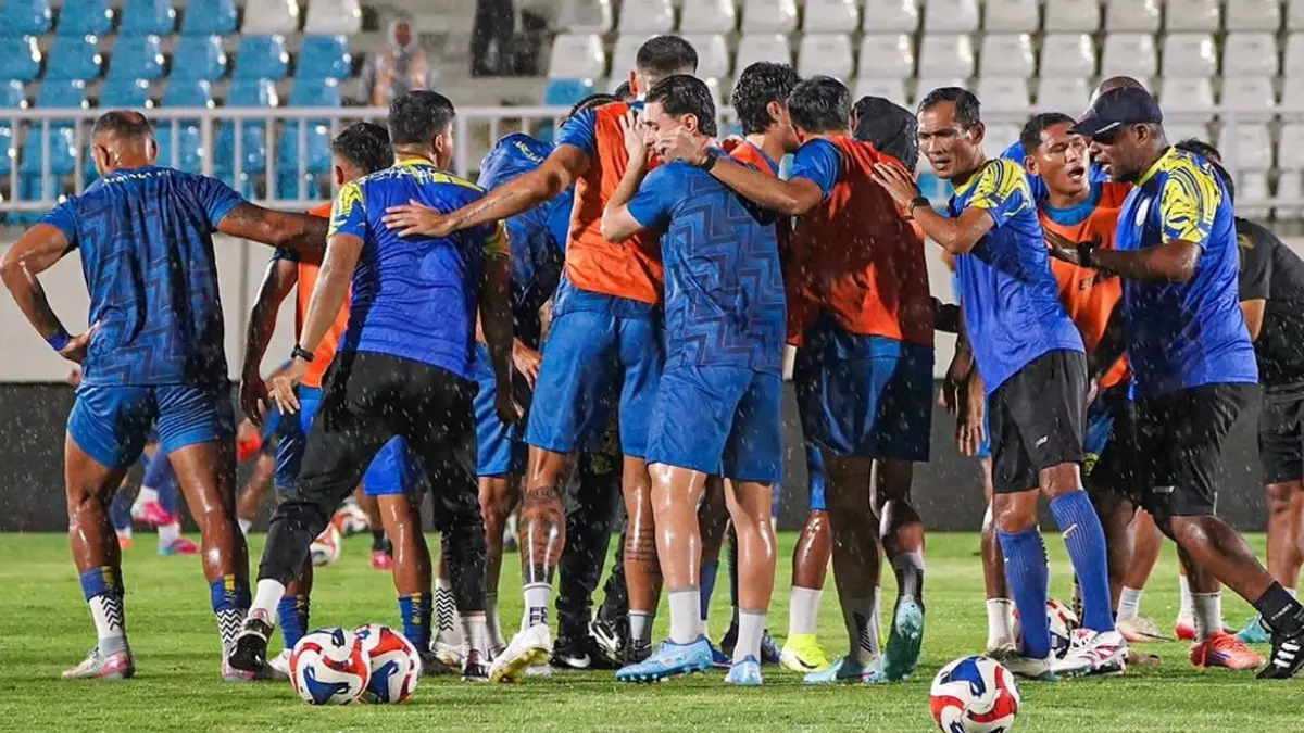 PSM Makassar waspadai Arema FC di pekan ke-32 BRI Super League. Cedera pemain jadi kendala utama jelang laga penting.