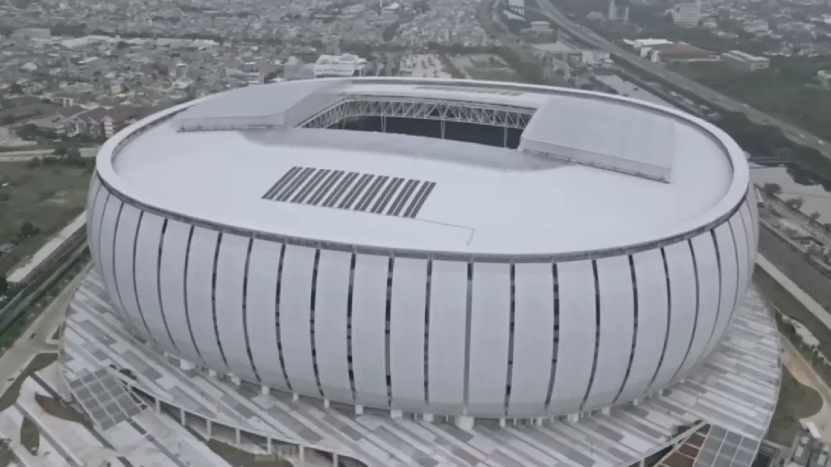 Ranking stadion BRI Super League 2025/2026, JIS jadi yang terbaik sementara Stadion Brawijaya dinilai paling bermasalah.
(screenshot youtube)