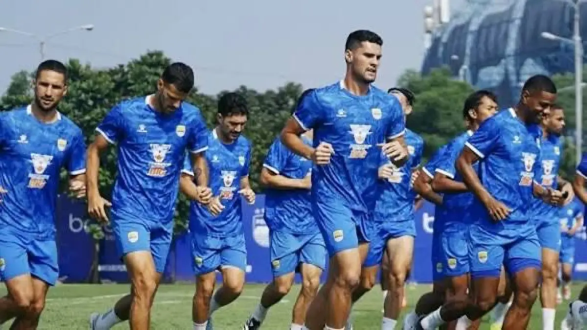 Rumor Transfer Persib Bandung Memanas, Joey Pelupessy Makin Dekat, Federico Barba Pergi dan Igor Sergeev Masuk Radar Maung Bandung (Google.com)