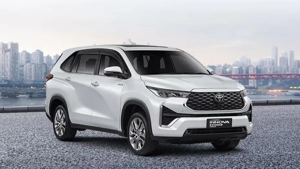 Toyota Innova Zenix bensin 2.0 ternyata lebih kencang dari hybrid, irit BBM, nyaman, dan layak jadi pilihan keluarga. (Pinterest) 