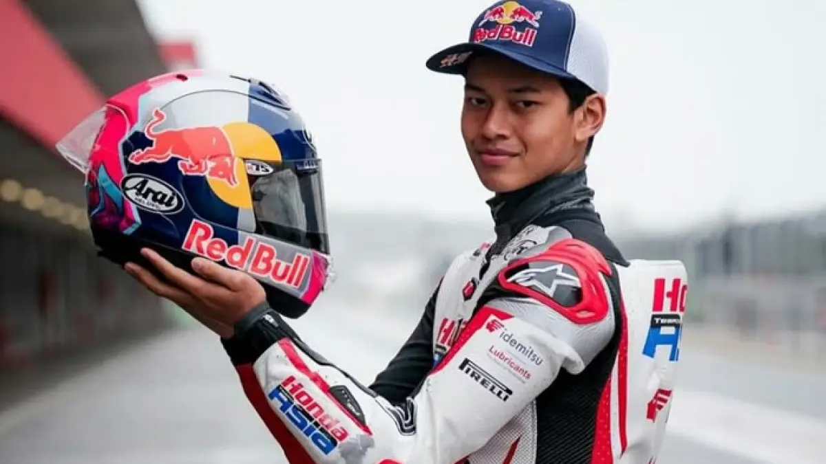 Veda Ega Pratama siap menuju Moto3 2026 setelah tampil gemilang di Asia Talent Cup dan Red Bull Rookies Cup. (Pinterest) 