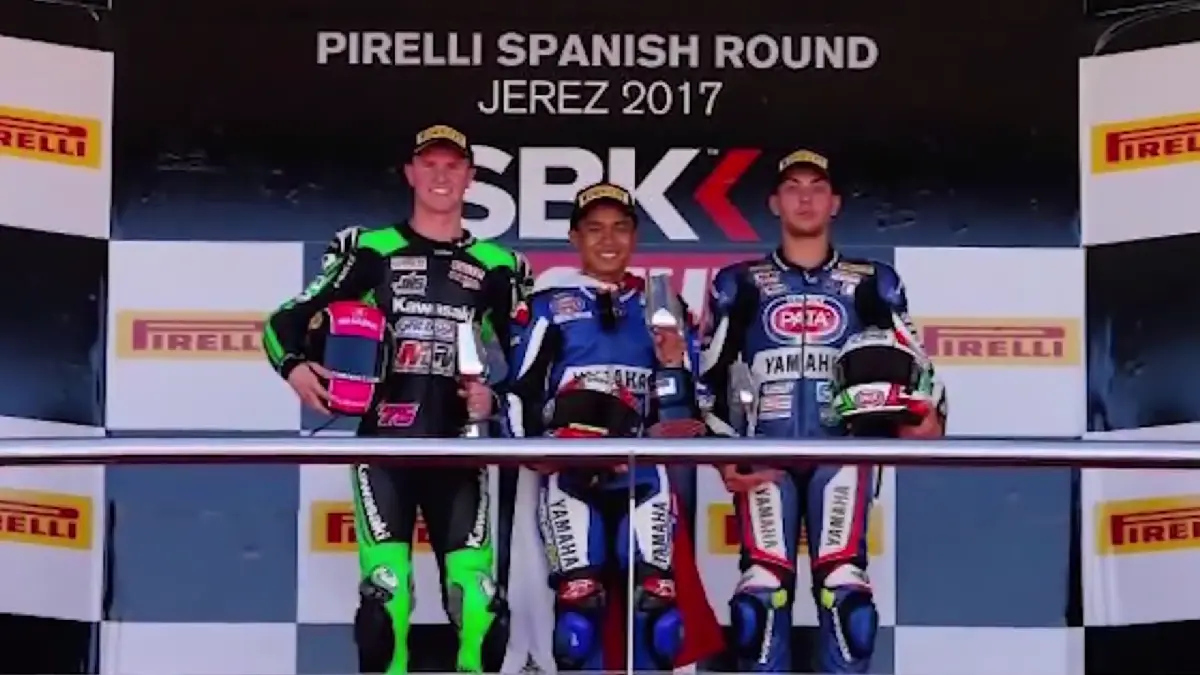 Galang Hendra World Supersport 600 jadi harapan baru balap Indonesia usai tampil impresif di kejuaraan dunia.
(screenshot youtube)