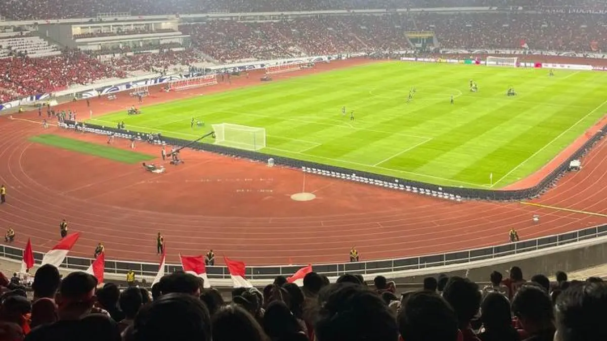 Hasil Persib vs Persija hari ini, Persib comeback dramatis lewat gol Adam Alis di El Clasico Indonesia yang penuh tensi tinggi.(pinterest)