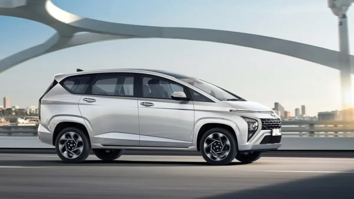 Hyundai Stargazer GLS facelift 2026 hadir dengan desain SUV futuristis, interior modern, dan kabin lega 7 seater. (Pinterst.com)