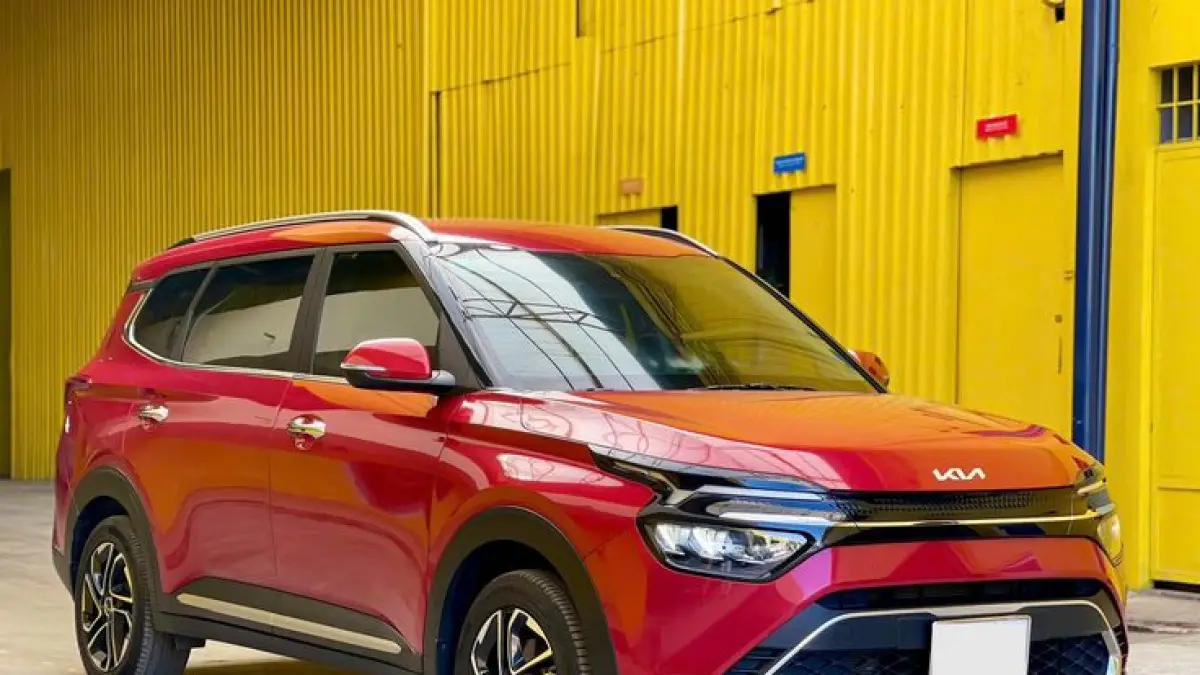 Kia Carens Facelift 2026 hadir di Indonesia dengan ADAS, sunroof, kamera 360, dan desain futuristis harga Rp399 juta. (Pinterest.com)