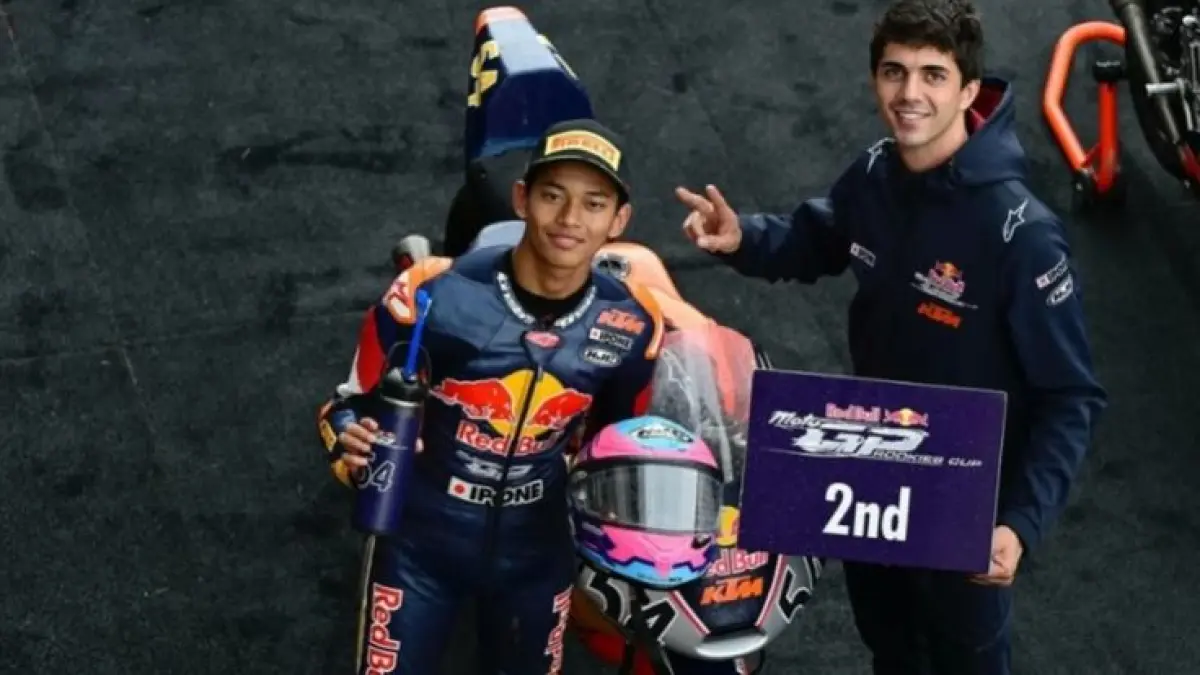 Veda Ega Pratama resmi lolos Q2 Moto3 Prancis 2026 usai raih P9. Strategi cerdasnya di Le Mans bikin manajer tim rival gemetar. Klik selengkapnya!(Pinterest)