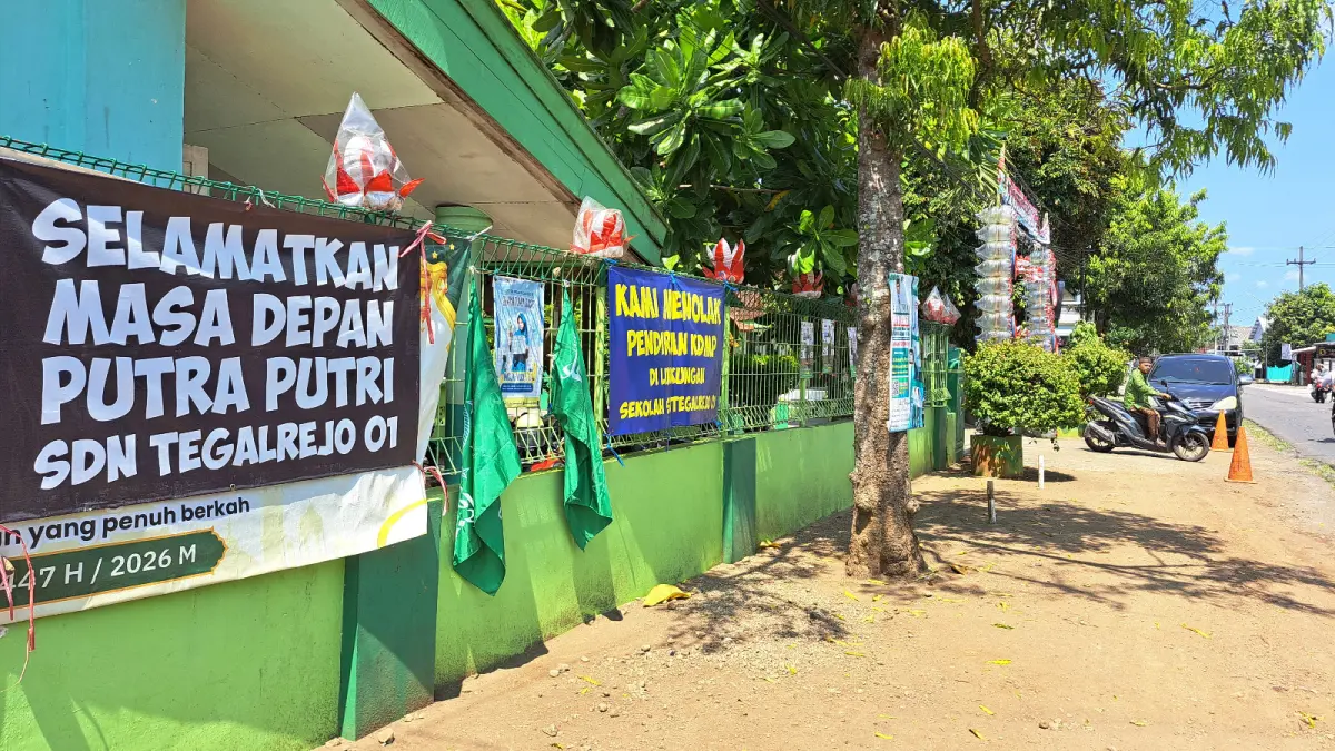 Sengketa Lahan Sekolah
DPRD Kabupaten Blitar