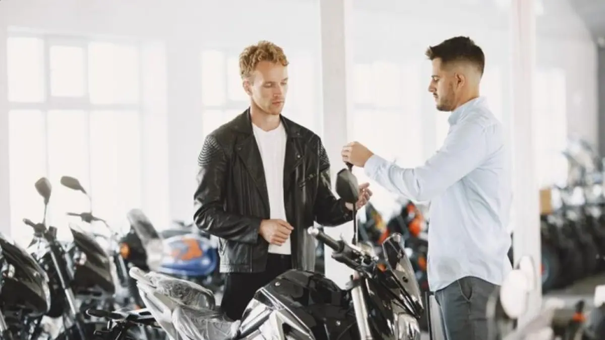 5 motor listrik terbaik di Indonesia dengan harga mulai Rp18 jutaan, desain futuristik, fitur modern, dan performa menarik.(freepik.com)