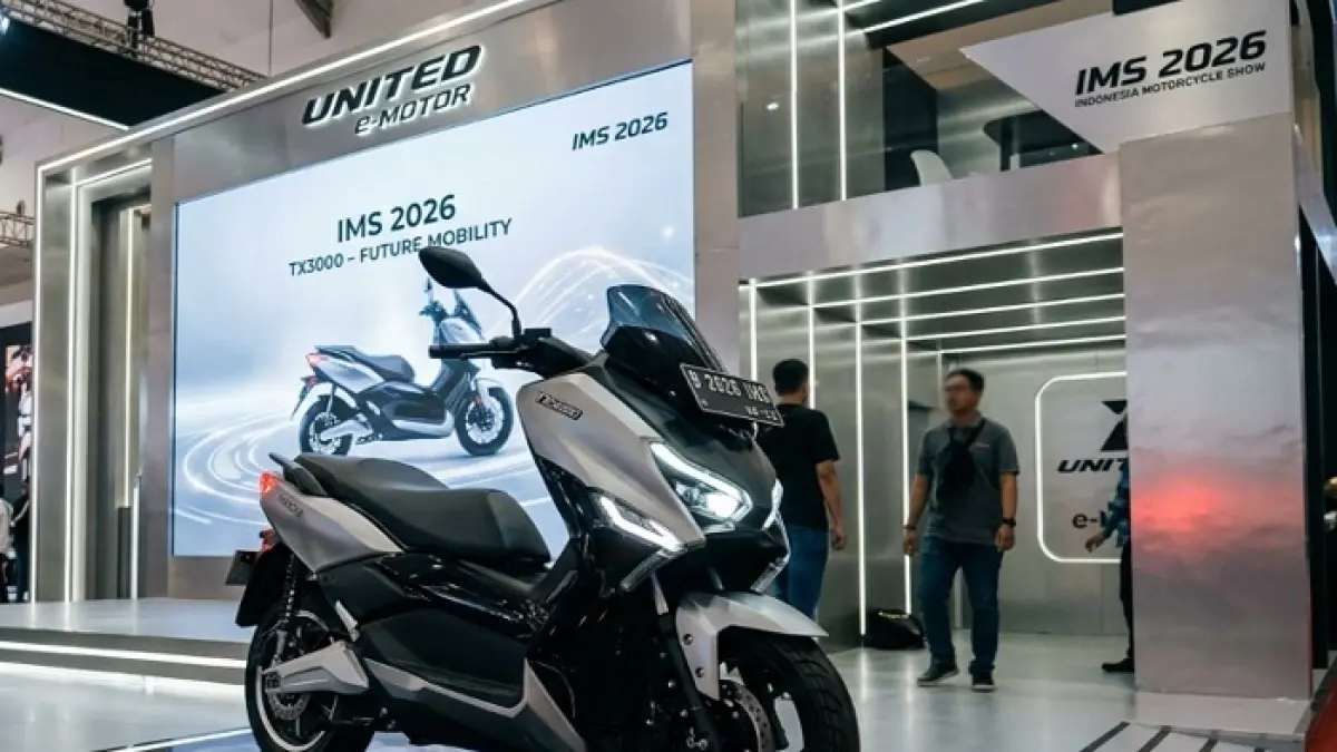 5 sepeda motor listrik premium terbaik 2025, dari United TX3000 hingga Alva Cervo. Simak spesifikasi dan harganya. (Ilustrasi Gemini AI)