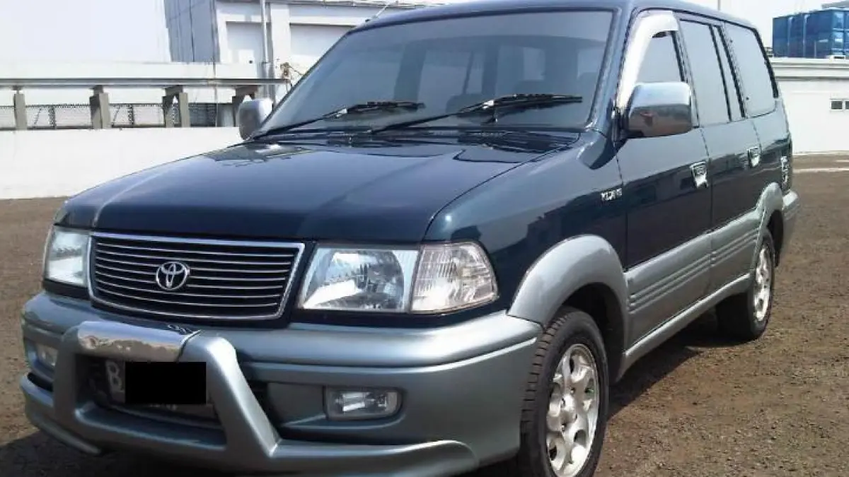 Cari Toyota Kijang Krista 1999 bensin? Upgrade new model, body kaleng, interior wood panel, dan AC dingin. Harga 60 jutaan nego. Cek detailnya di sini!(Google)