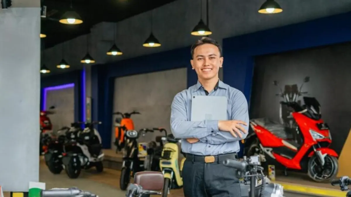Daftar motor listrik subsidi 2025, mulai Honda EM1 e:, Yamaha E01 hingga Viar Neo Rp7 jutaan yang ramai diburu masyarakat.(freepik.com)