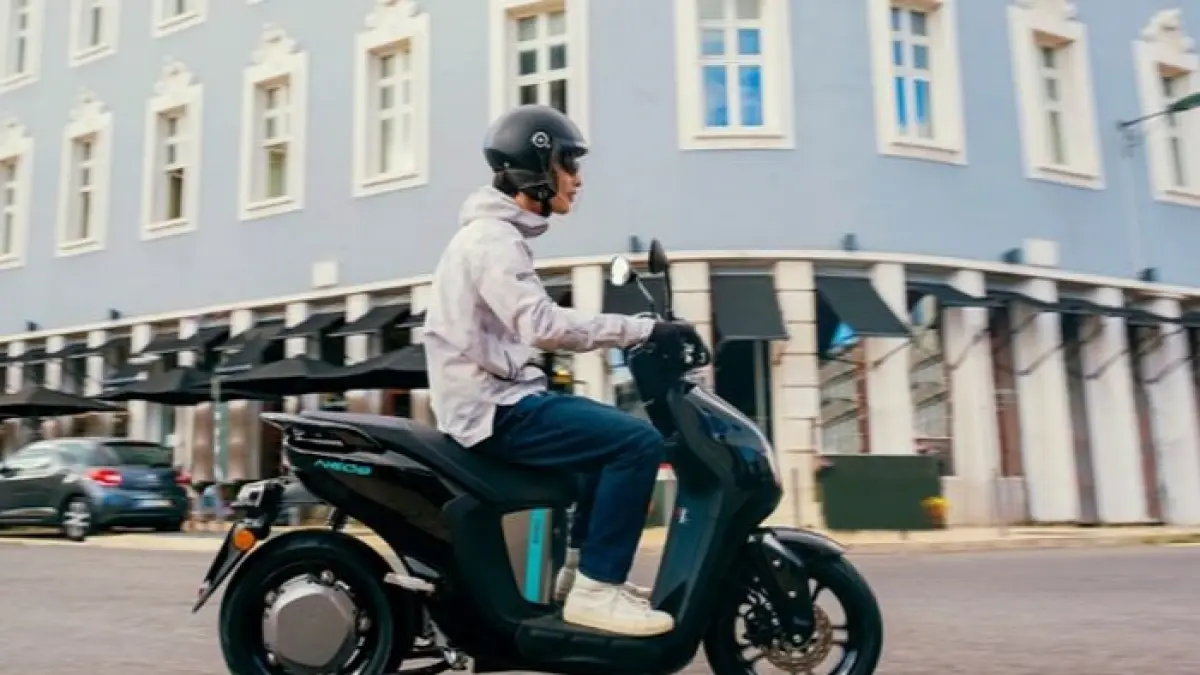 Yamaha E01 motor listrik diuji coba: desain futuristik, jarak 104 km, fitur canggih, dan sensasi berkendara seperti NMAX