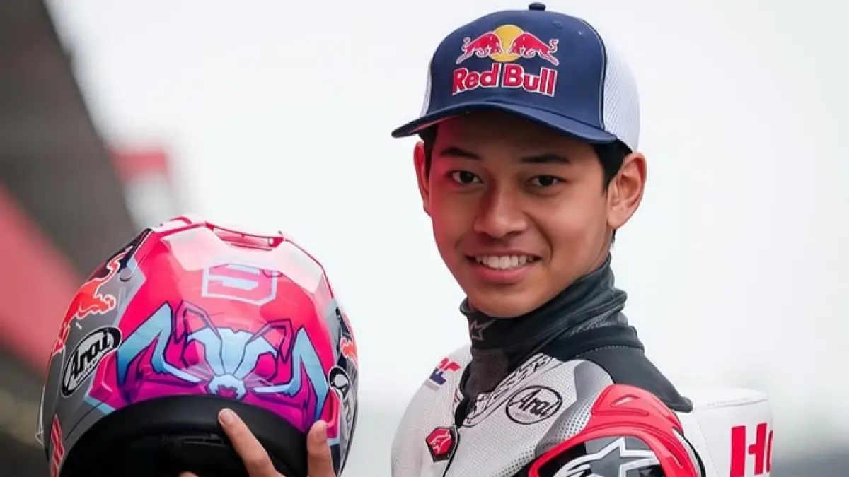 Aksi Veda Ega Pratama di Le Mans viral usai rela korbankan podium demi selamatkan pembalap lain. (Pinterest)
