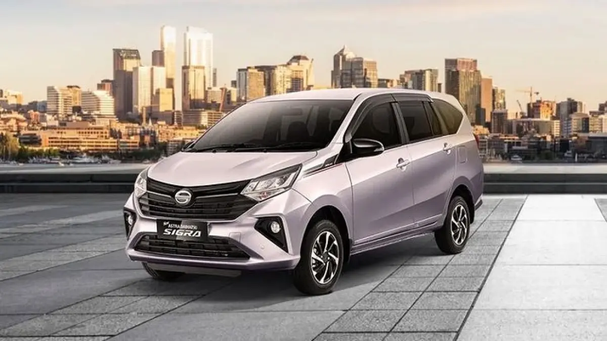 Daihatsu Sigra 2026 hadir lebih modern dengan kabin lega, BBM irit, dan harga murah, cocok jadi mobil keluarga Indonesia.(Gemini AI)