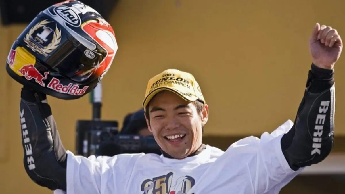 Feda Ega Pratama dipuji Hiroshi Aoyama usai tampil impresif di Moto3 Spanyol 2026 dan disebut calon masa depan MotoGP. (Pinterest)