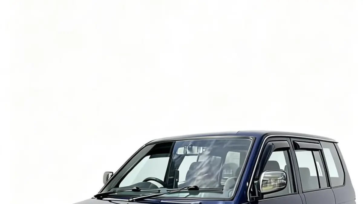 Harga Mitsubishi Kuda bekas 2026 mulai Rp16 juta. Varian Grandia diesel masih jadi favorit pecinta MPV lawas murah. (Pinterest.com)
