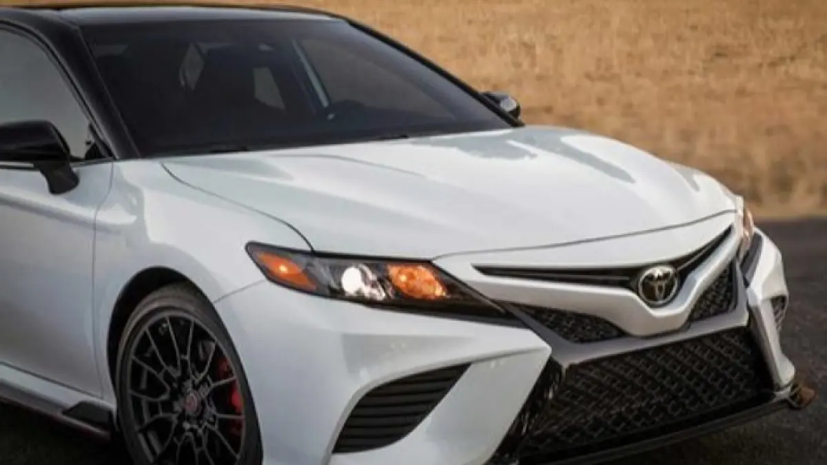 Harga Toyota Camry bekas 2008 dan 2009 turun drastis, sedan premium kini dijual mulai Rp80 jutaan. (Pinterest)