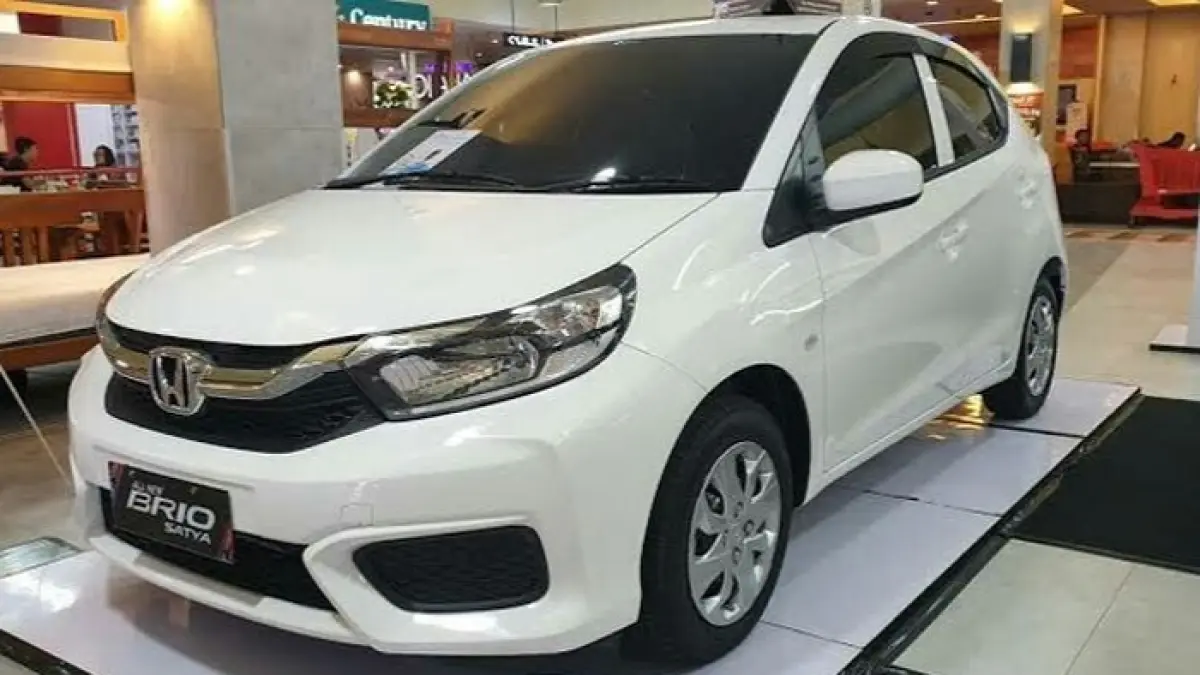 Honda Brio masih jadi mobil terlaris Indonesia 2025. Desain sporty dan irit jadi alasan utamanya. (Pinterest)
