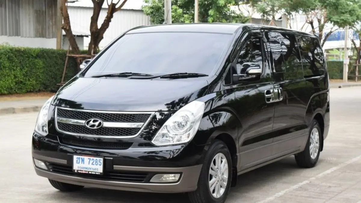 Hyundai H1 bekas kini jadi MPV premium favorit di harga Rp400 jutaan dengan kabin super lega dan mesin diesel bertenaga.
