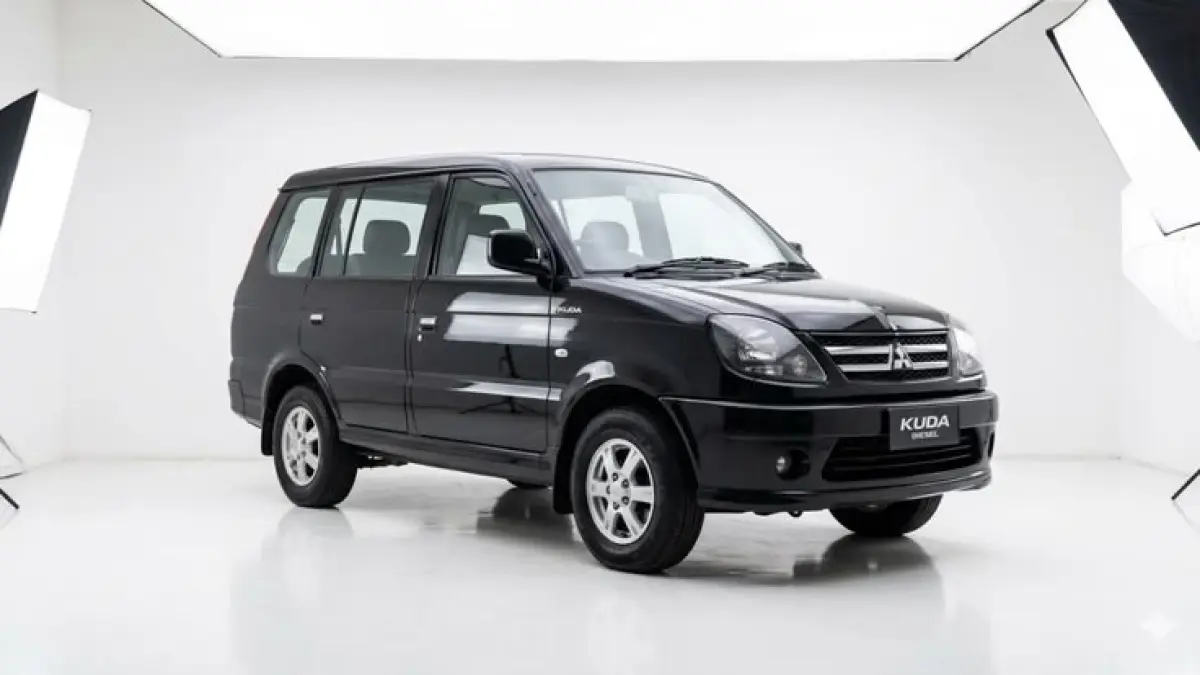 Mitsubishi Kuda bekas kembali diburu pecinta mobil lawas berkat mesin bandel, kabin lega, dan desain gagah ala Pajero. (Pinterest.com)