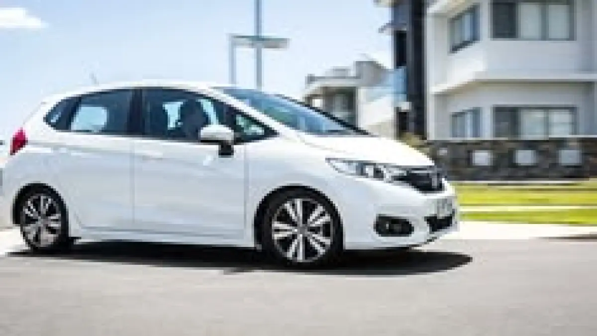 Mobil bekas Rp60 jutaan paling irit 2026, dari Honda Jazz, Karimun, hingga Kia Picanto cocok untuk harian dan keluarga. (Pinterest.com)