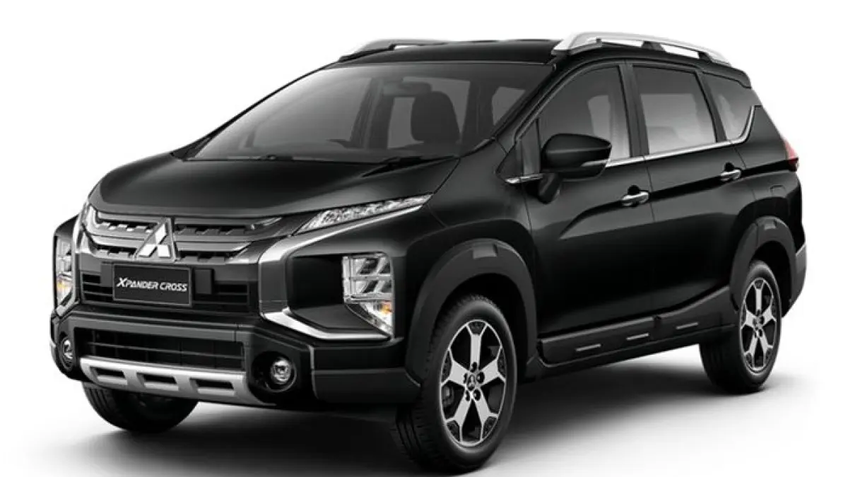 Rekomendasi mobil MPV bekas Rp100 jutaan terbaik, mulai Toyota Avanza, Innova, Ertiga hingga Mitsubishi Xpander.(Gemini AI)