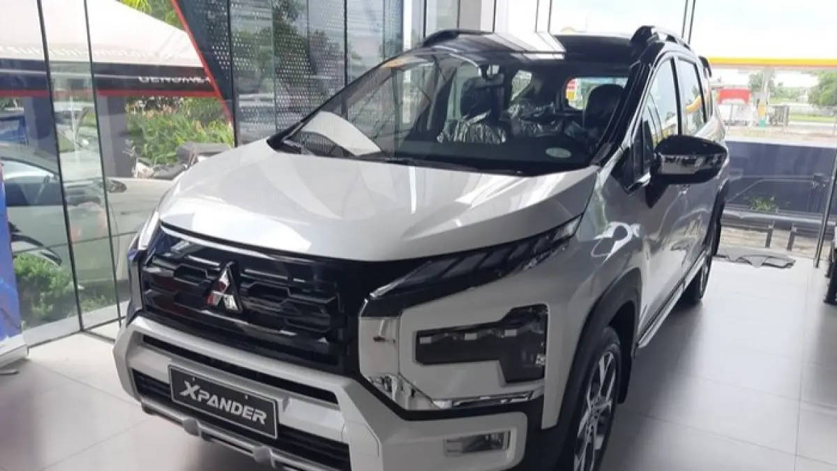Review Mitsubishi Xpander Cross 2026 hadir dengan fitur premium, kamera 360, interior mewah dan promo bunga 0 persen. (Pinterest)
