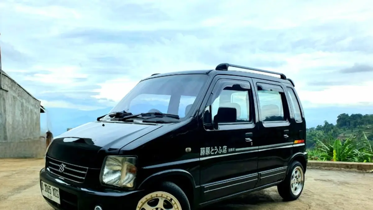 Suzuki Karimun Kotak GX 2005 masih diburu karena mesin bandel, kabin lega, irit BBM, dan harga bekas yang stabil. (Pinterest.com)