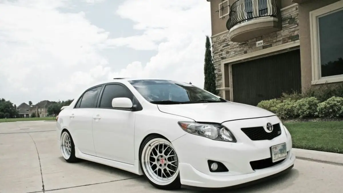 Toyota Vios Limo bekas taksi Blue Bird dijual mulai Rp77 jutaan, kondisinya ternyata masih prima dan siap pakai. (Pinterest.com)
