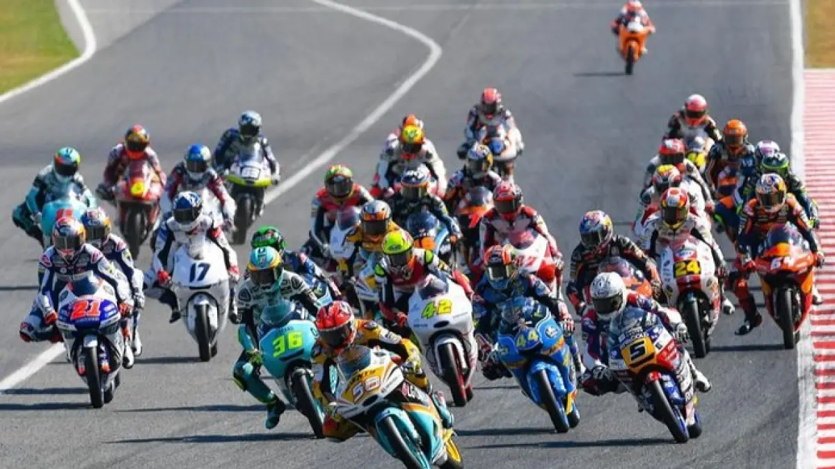 Veda Ega Pratama bikin Honda kaget usai tampil luar biasa pada debut Moto3 Thailand 2026. (Pinterest)