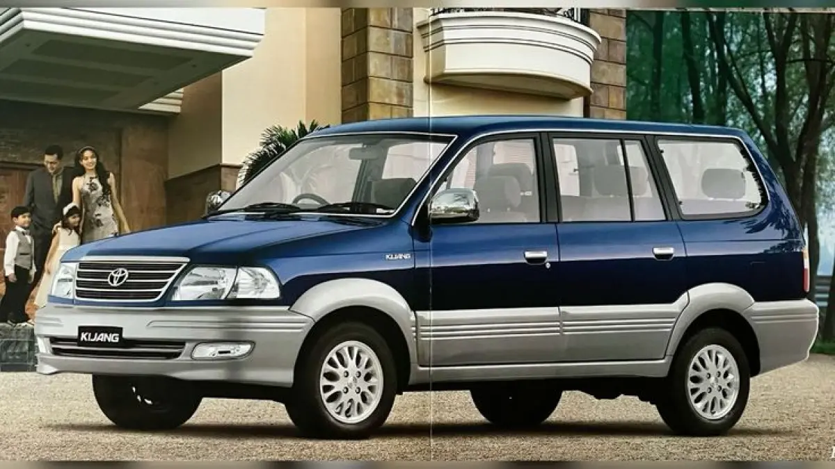 Toyota Kijang Krista 1999 dijual Rp57 jutaan. Mesin 1.800 cc, interior orisinal, dan AC dingin masih jadi daya tarik (Pinterest).
