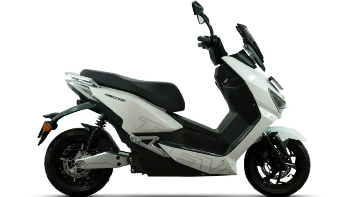 United T1800 versi baru hadir dengan desain Aprilia EV, keyless, dan dinamo 2700W, makin gahar di kelas motor listrik.