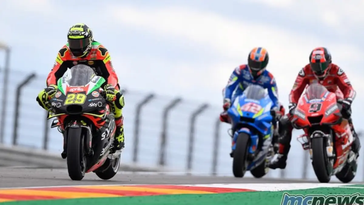 Feda Ega Pratama akhirnya ungkap alasan pakai ban SC1-SC1 di Moto3 Brazil hingga alami struggle sebelum podium bersejarah. (Pinterest) 